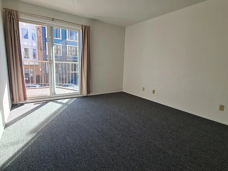 1950 Hayes St #1 — Photo 7