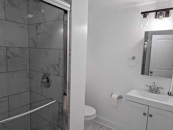 3rd image of 310 Biddle Ave APT 1