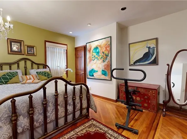 949 72nd Street image 27 of 33