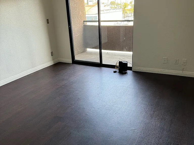 1450 Locust Ave #304 — Photo 6