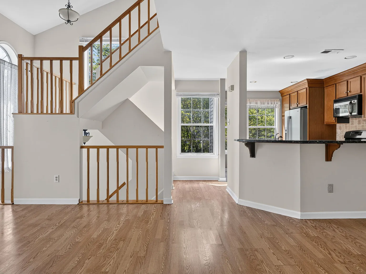 2 bed, 1404 sqft, $3,400 — Photo 2