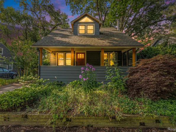 58 Sylvan Ave, Pleasant Ridge, MI 48069