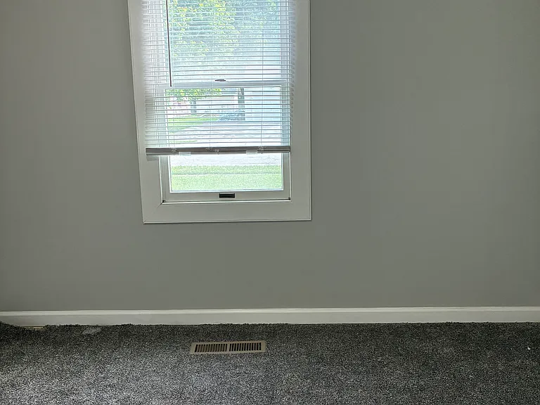 136 Flintstone Dr — Photo 5