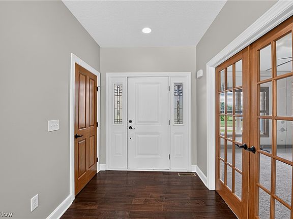 4th image of 4066 Knollbrook Dr