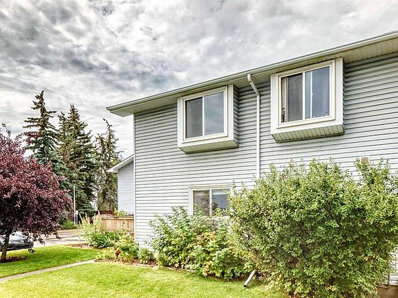 4th image of 4810 S 40th Ave SW #11