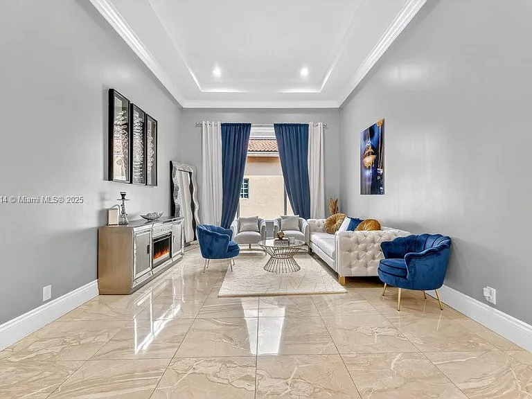 6313 Paradise Cv — Photo 11