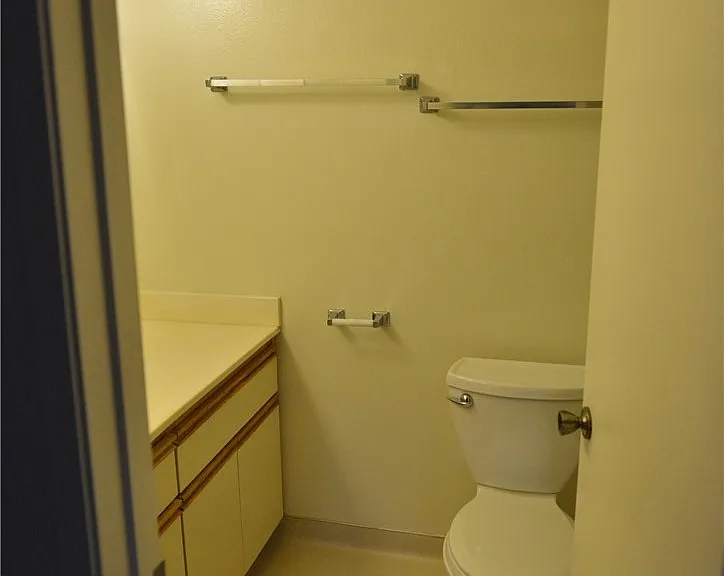410 Milford St #103 — Photo 11