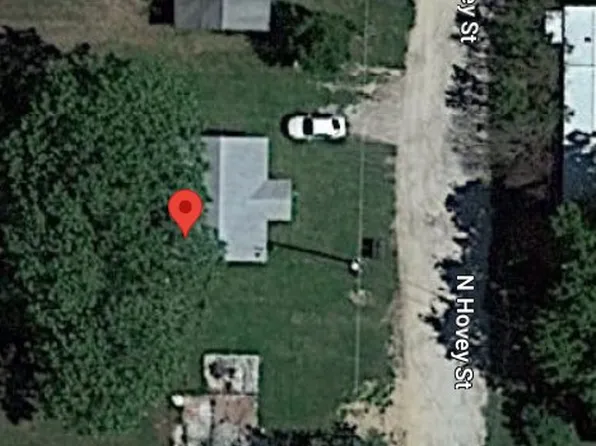 302 N Hovey St, Chico, TX 76431