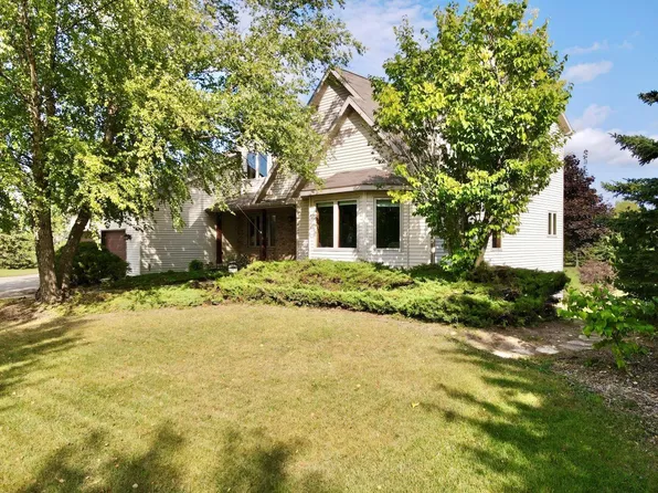 W3188 Kortney Ln, Seymour, WI 54165