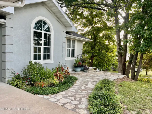 2549 Hidden Valley Dr, Holts Summit, MO 65043