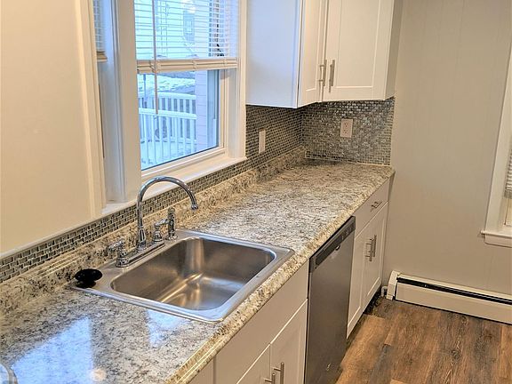 4th image of 49 Hudson St #2