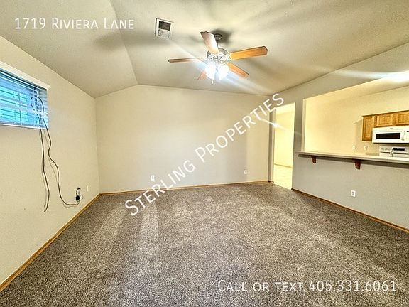 3rd image of 1719 Riviera Ln