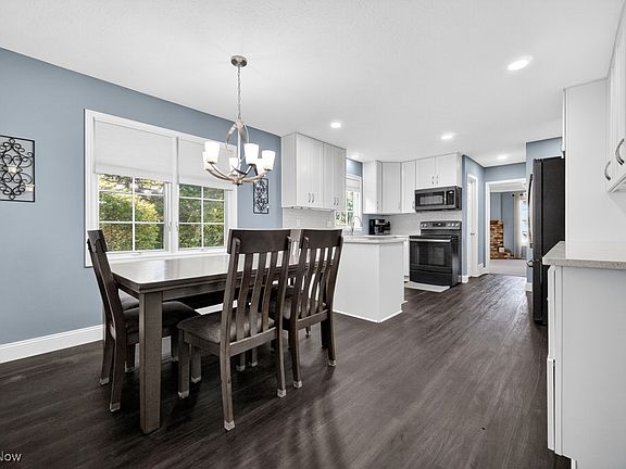 4th image of 7680 Mountain Ash Dr