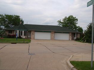 660 Frances St, Kaukauna, WI 54130