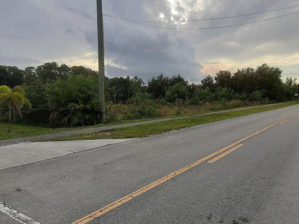 2nd image of Tangerine Blvd