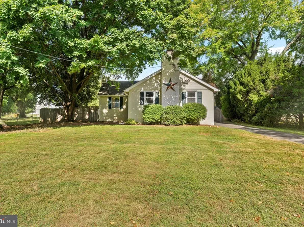 3329 Foulk Rd, Garnet Valley, PA 19060