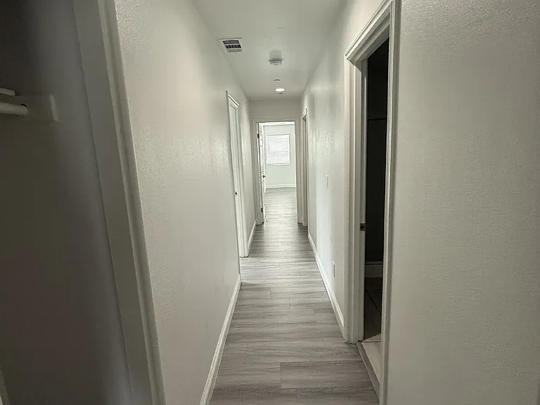 572 N Teakwood Ave #U1 — Photo 28