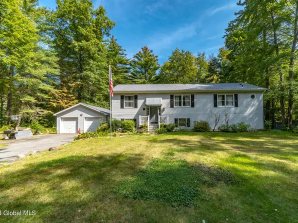 61 Robbins Road, Gansevoort, NY 12831