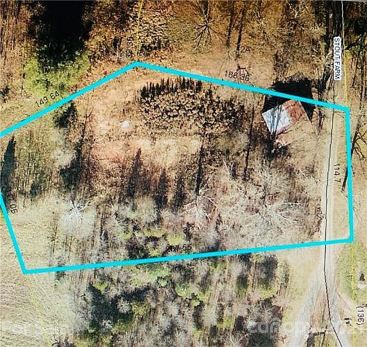 2nd image of 120 Stout Farm Rd