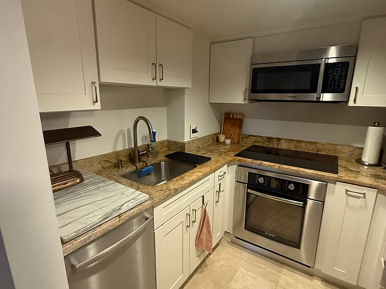 328 Dartmouth St #5 — Photo 9