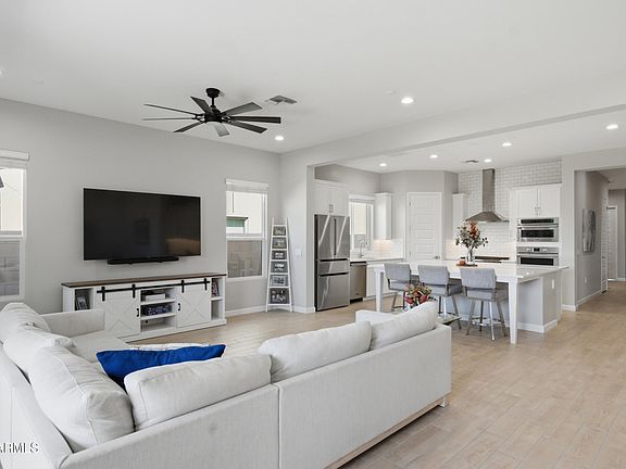 4th image of 6035 E QUAIL Avenue
