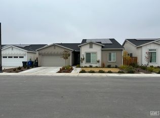 9422 Glenwood Springs Ln, Shafter, CA 93263