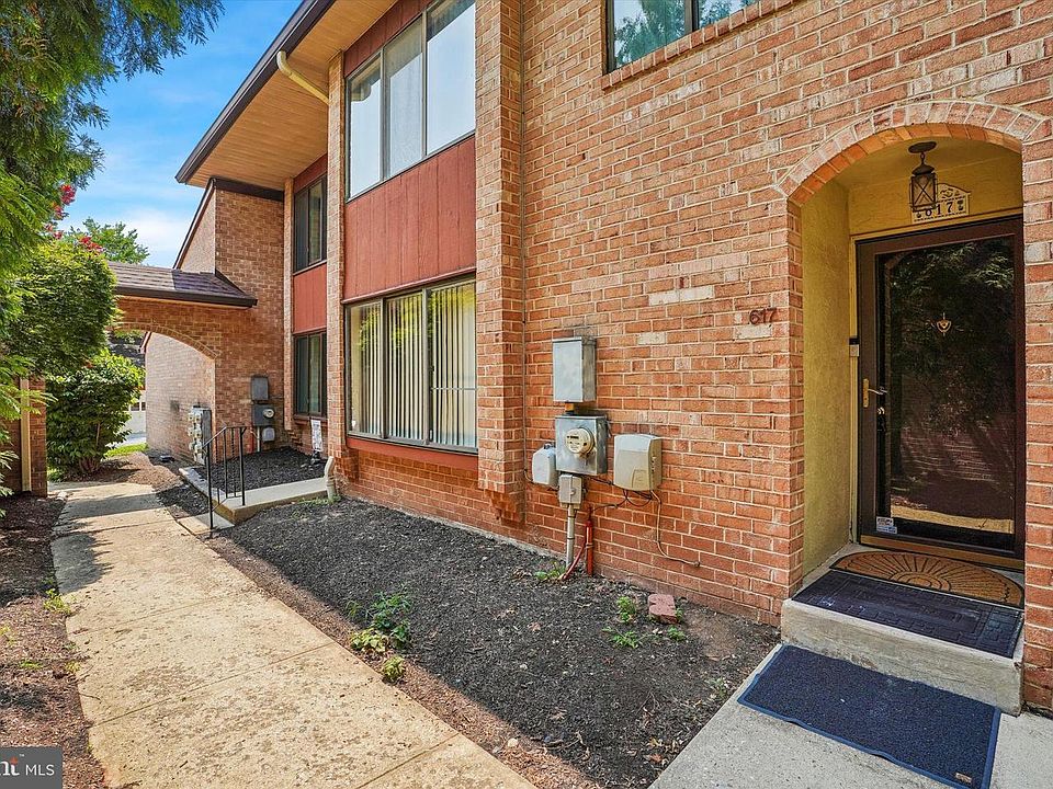 1st image of 617 Stonybrook Dr #617