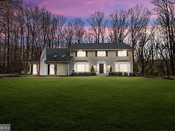 2nd image of 10225 Forest Lake Dr