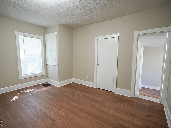 3rd image of 1807 E 18th St