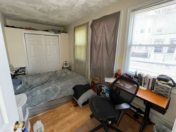 25 Mount Vernon St, Somerville, MA