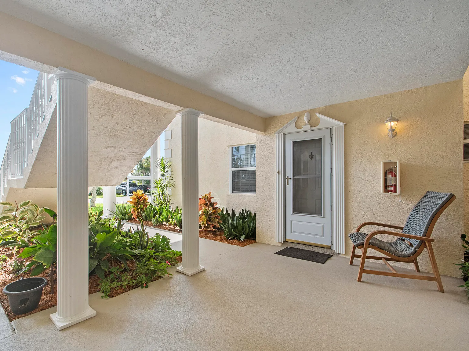 2 bed, 2.0 bath, 1200 sqft, $1,950 — Photo 4