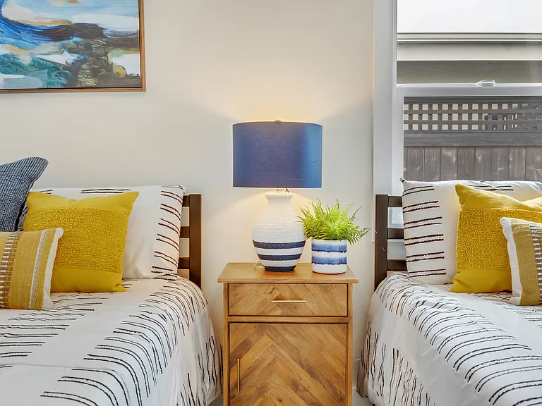 5829 E 2nd St — Photo 31