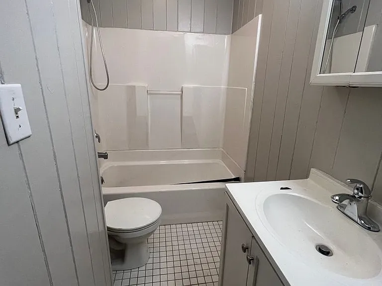 2518 Oakland Blvd NW — Photo 16