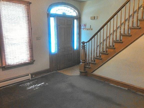 Living, entry