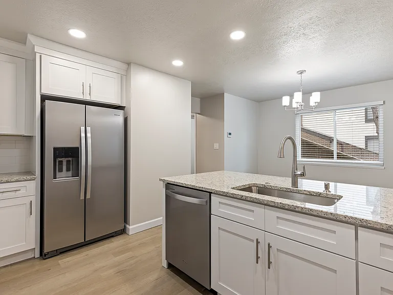 576 Wilkes Ln #246 — Photo 4