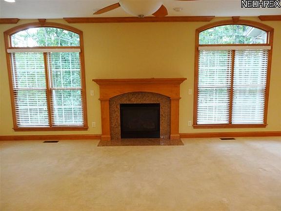 5th image of 4670 Lake Forest Trl