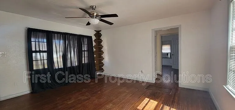 6618 NW 31st St — Photo 24