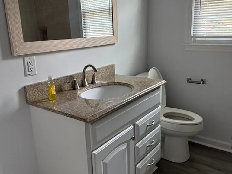 302 Cottonwood Ln — Photo 17
