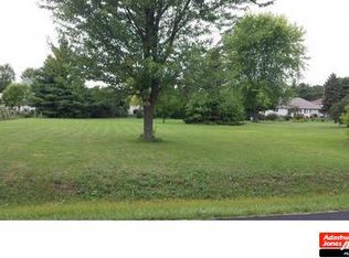 62 Kirkwood Dr, Oshkosh, WI 54904