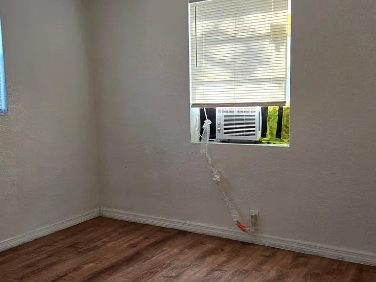 112 Newton Rd — Photo 21