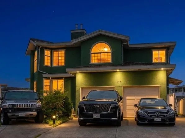 716 Crane Pl, New Westminster, BC V3M 6P5