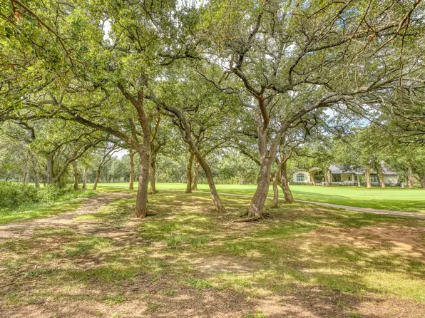 512 Flintstone, Horseshoe Bay, TX 78657