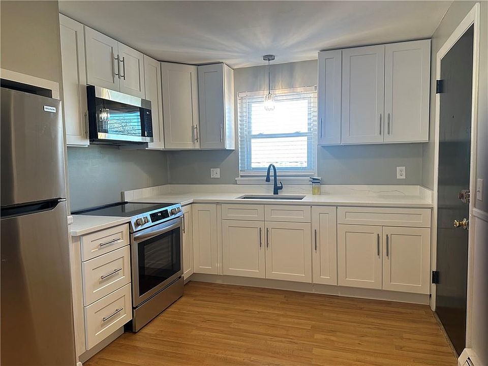 1st image of 70 Carroll Ave Unit 412