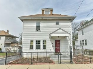 8 Wellsmere Ter, Roslindale, MA 02131