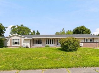98 Firwood Cres, Moncton, NB E1A5X2