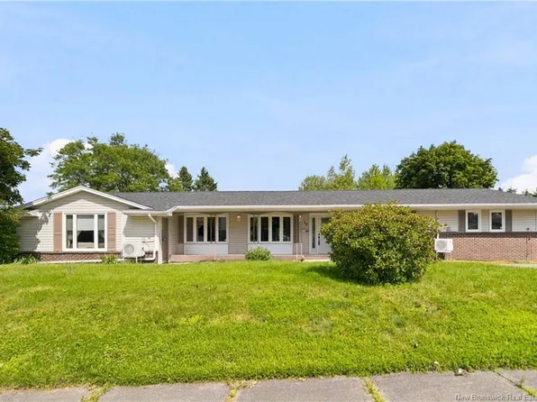 98 Firwood Cres, Moncton, NB E1A 5X2