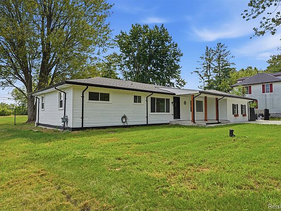 3rd image of 4655 Denton Rd