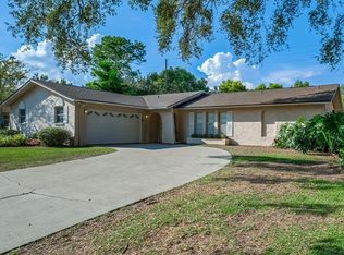 17827 Sunrise Dr, Lutz, FL 33549