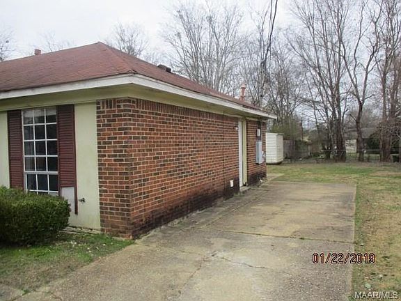 3rd image of 4265 Burtonway Dr