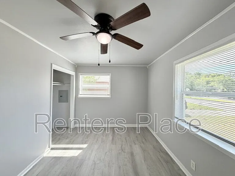6531 E 28th St — Photo 10